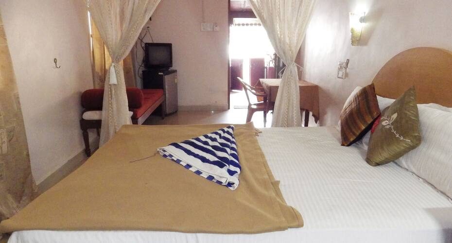 Lawande Guest House, Goa 5